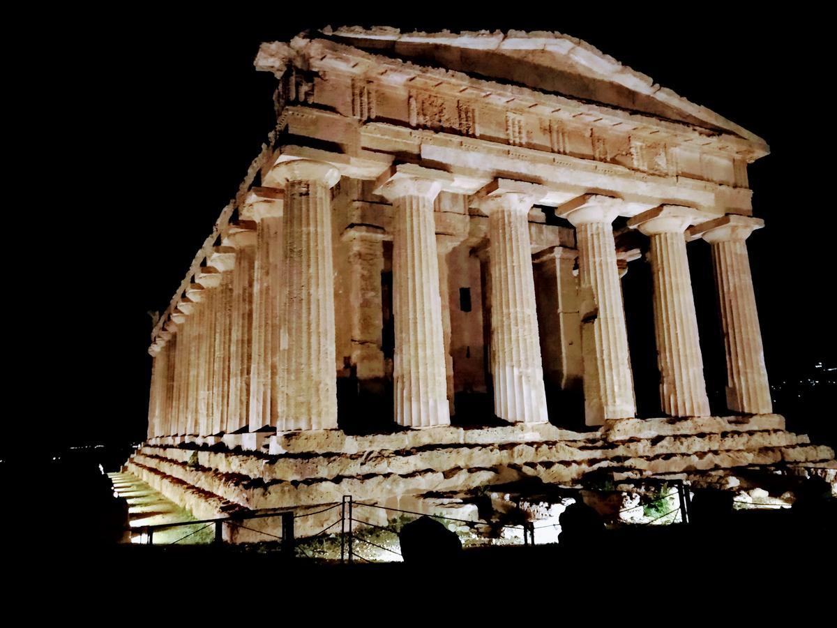 Il Sole E La Luna Αγκριτζέντο Εξωτερικό φωτογραφία